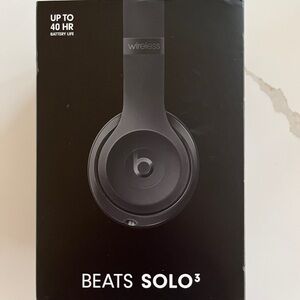 Beats Solo3 Wireless Headphones - Black